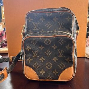 LOUIS VUITTON Amazon Monogram Crossbody Messenger Shoulder Bag & COA